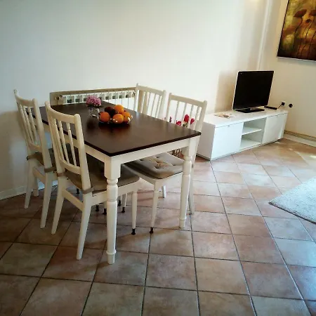 Mirela Apartment