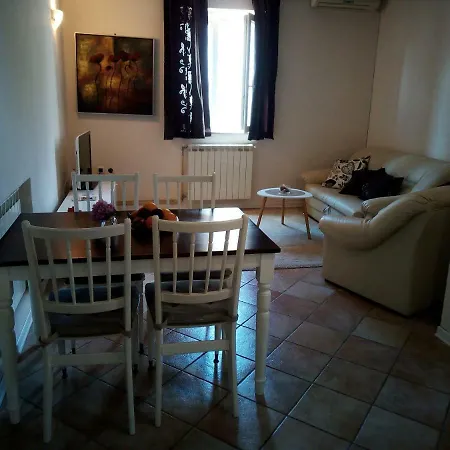 Mirela Apartmán *