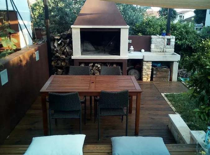 Mirela * Novigrad Istria